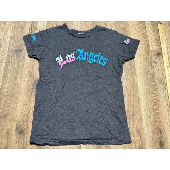 Bonfire Tops - On Fire Shirt Women's Size Large, Gray, Los Angeles Graphic Print
